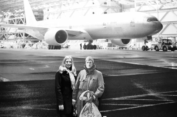 A tradicional foto com o fundador da companhia, na fábrica da Boeing, 30 km ao norte de Seattle, no estado de Washington, nos Estados Unidos